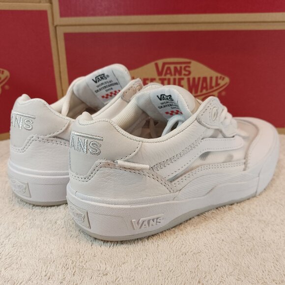 Vans Men's 3.5/Women's 5 Wayvee Triple White Suede Mesh VN0A5JIABGG - Picture 2 of 12